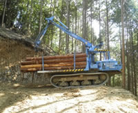高性能林業機械フォワーダによる集材・運搬
